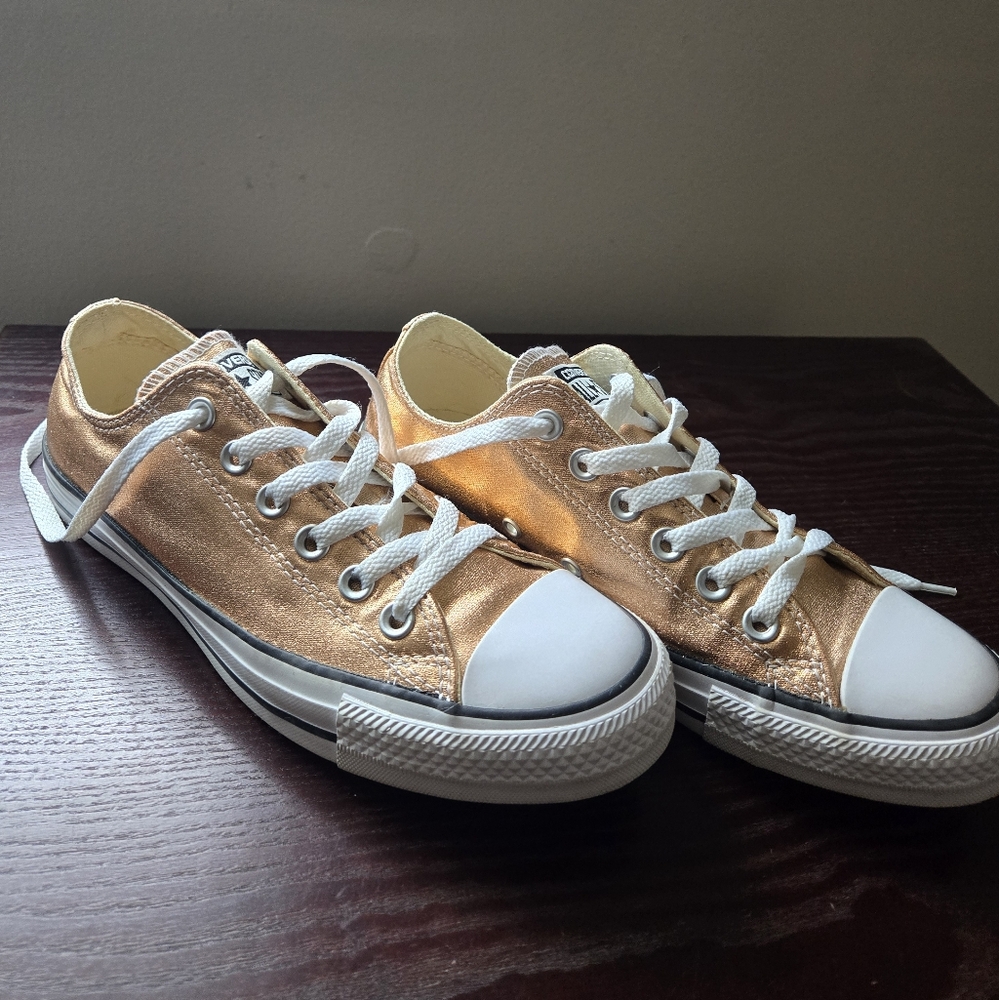 Converse Women's Rose gold Sneakers (Women's 7.5 Fits Like 8.5)